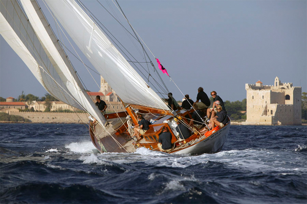 Sailing Boat02